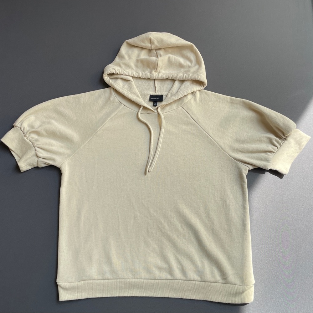 Who What Wear Short-Sleeve Cream Hoodie